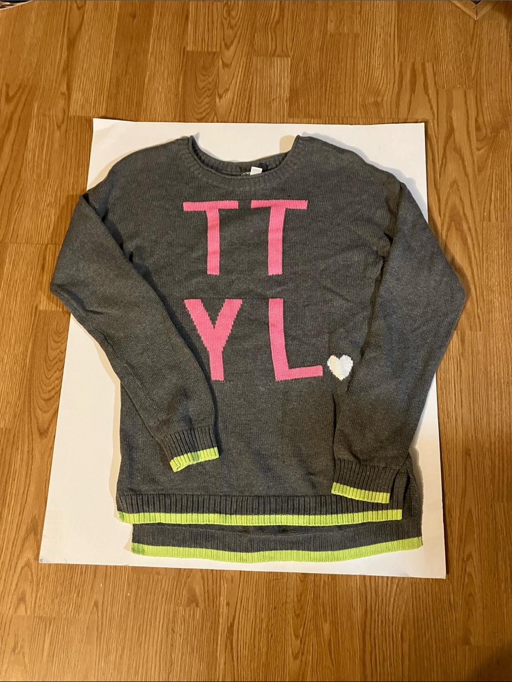 Old Navy Girl’s XL Charcoal Gray w/pink graphics pullover crew neck sweater